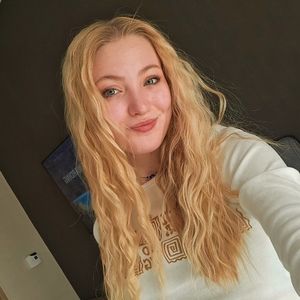 Meet your Posher, Madeleine